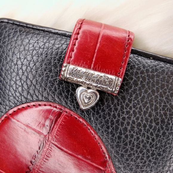 BRIGHTON BLACK LEATHER RED HEART BI FOLD WALLET - Picture 2 of 7